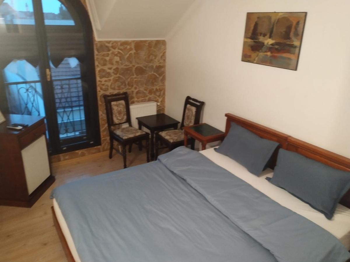 Gala - Guesthouse أرادايا الغرفة الصورة